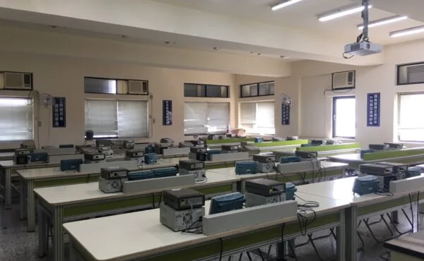 綜合電子實驗室